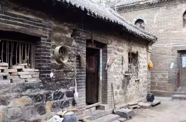 婆家拆遷給我20萬，帶兒子看電影慶祝，看完後我把錢還給婆婆了。