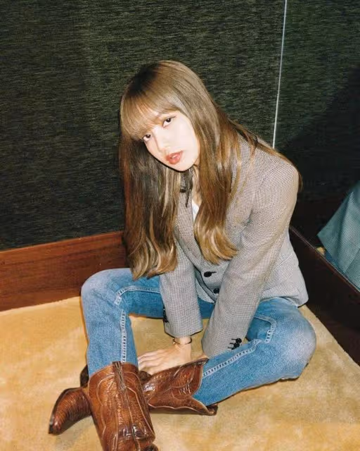 Lisa自曝出道心酸:14歲當練習生,她的追夢之旅有多勵志?