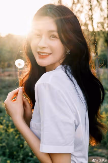 沈夢辰33歲生日,杜海濤曬合照大秀恩愛,婚後4個月瘦了不少