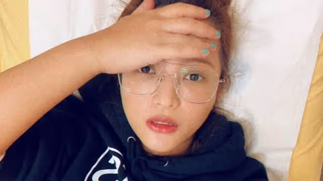 左耳聽力剩兩成　黃美珍曬耳朵流血照超無奈