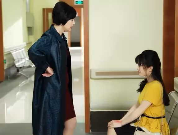 「兒媳,賺那麼多錢也不見給我醫藥費,白眼狼」「我已離婚了」