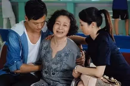 「兒媳,賺那麼多錢也不見給我醫藥費,白眼狼」「我已離婚了」