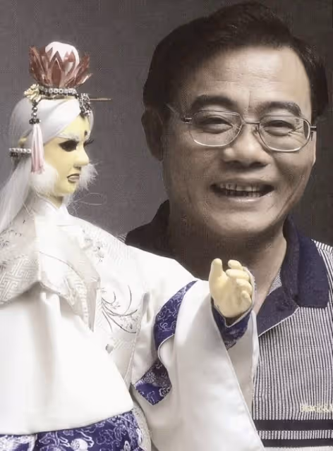 67歲配音鬼才黃文擇去世，曾聲演超3000個角色，霹靂戲痛失英才