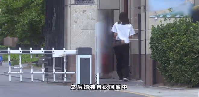 戀愛實錘?劉雯深夜現身井柏然所住酒店,一夜未出次日衣服沒換