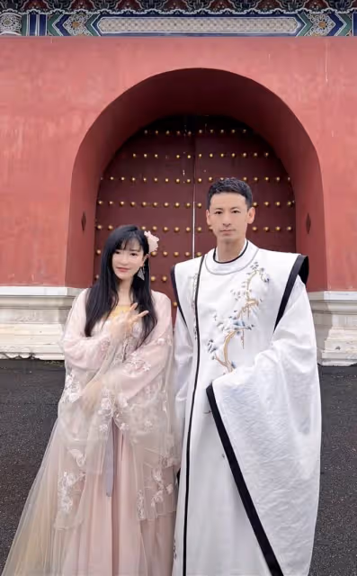 呂一6年婚姻再遭質疑!老公連續數年為女CEO慶生,合拍親密合影