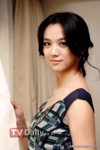 為拍作品學習外語的演員 努力演出大放光彩