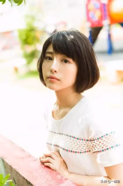 演技逆天,從小美到大的00後小花,卻因身材被罵