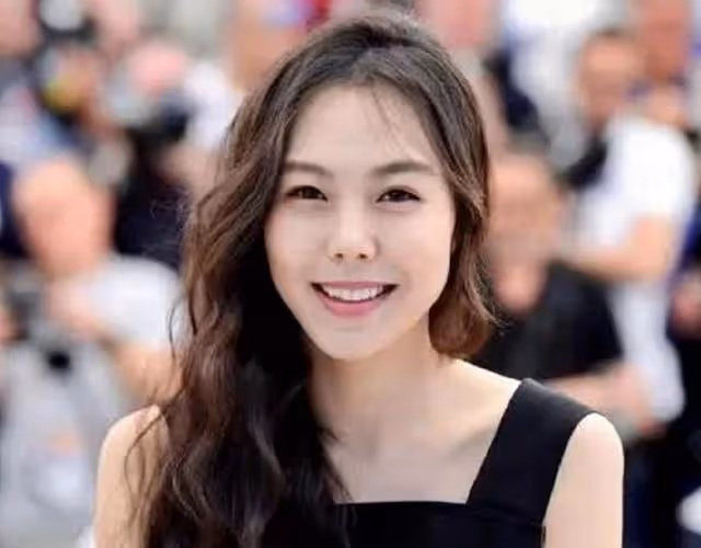 她是所有韓國男人的女神,卻甘願當小三嫁57歲導演,敗盡多年名聲