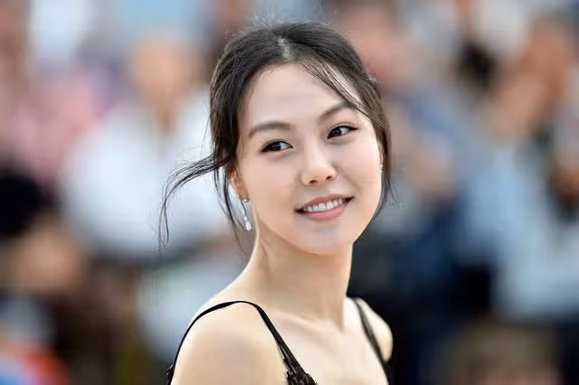她是所有韓國男人的女神,卻甘願當小三嫁57歲導演,敗盡多年名聲
