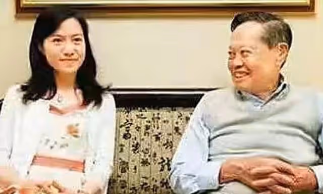 她是所有韓國男人的女神,卻甘願當小三嫁57歲導演,敗盡多年名聲