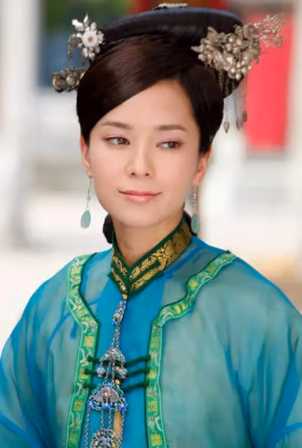 郭羨妮:前腳拒豪門公子,後腳嫁河南農村,自掏腰包給公婆買豪宅