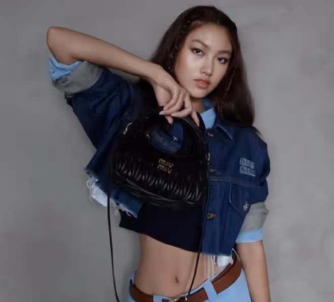 任達華18歲女兒好驚艷,秀腹肌九頭身比例似超模,日常奢侈品傍身