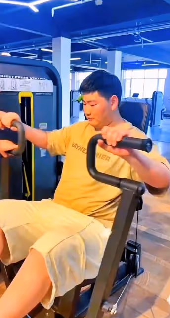 朱小偉為婚禮減肥!報班訓練營請私人教練,挺大肚腩做高難度動作