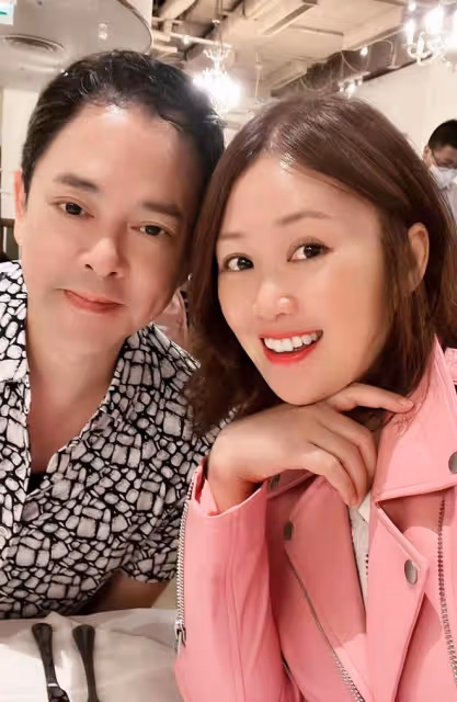 梁小冰為演員老公慶生!曾拒絕一眾富豪追求,相戀30年仍恩愛如初