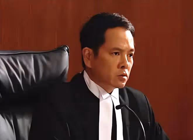 梁小冰為演員老公慶生!曾拒絕一眾富豪追求,相戀30年仍恩愛如初
