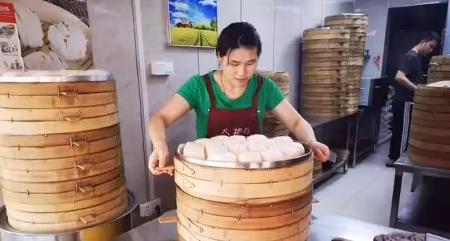妻子接農村弟弟進家,卻鬧到離婚,丈夫抱怨:不就住幾天麼