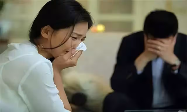 妻子接農村弟弟進家,卻鬧到離婚,丈夫抱怨:不就住幾天麼