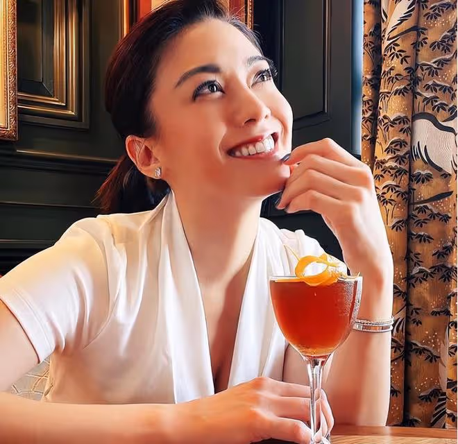 廖碧兒酒吧近20名顧客確診！僅停業數日消毒，目前已重新開始營業