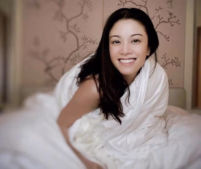 突發！香港知名女星所經營酒吧20名客人確診，被迫緊急停業