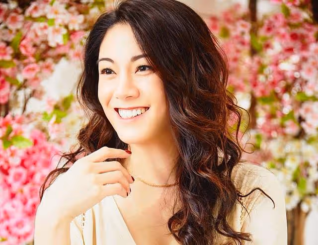 突發！香港知名女星所經營酒吧20名客人確診，被迫緊急停業