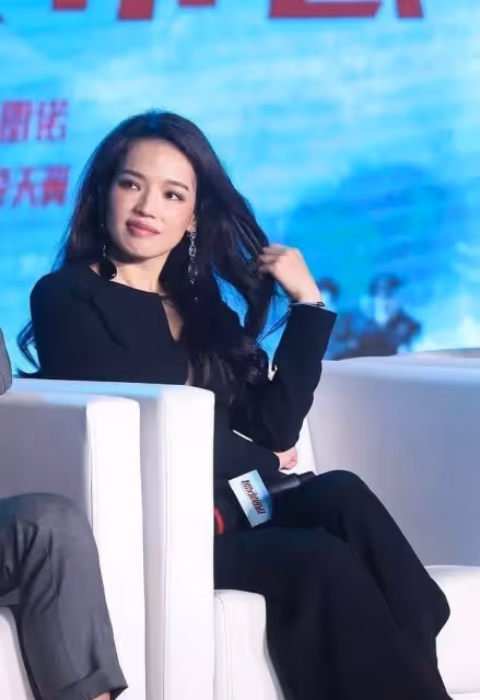 舒淇罕見夫婦合體!她穿連體褲好優雅,馮德倫一臉癡漢笑