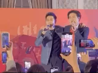 林志穎開特斯拉上班,和親弟弟合體撈金,兄弟倆有商有量感情極佳