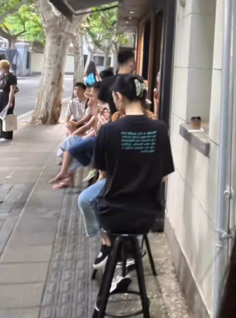 何猷君下場闢謠!被傳婚後愛與嫩模玩,曾吃宵夜被拍性感美女作陪