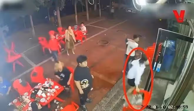 唐山打人事件詳細背景,5人有前科,剛出獄的紅衣男最狠手啤酒瓶