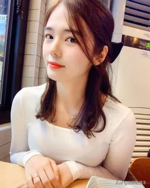 韓國國寶級美女,細腰長腿的樣板!你知道年輕美女的特點嗎?