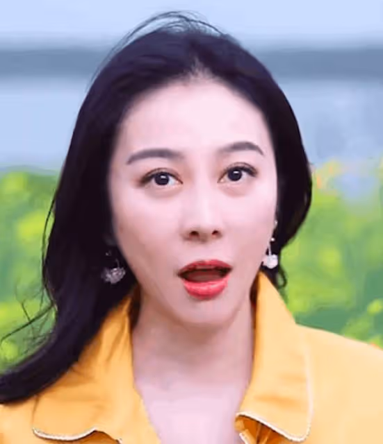 葉璇整容大變臉爆上熱搜,不說名字真認不出來,氣質全無太艷俗!