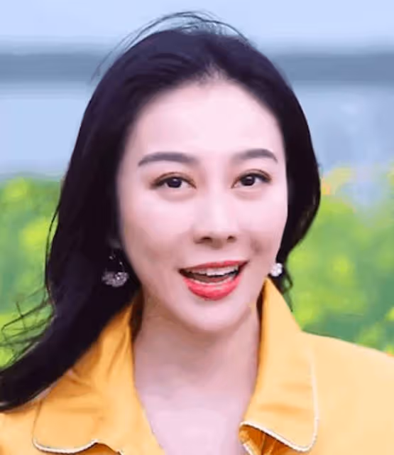 葉璇整容大變臉爆上熱搜,不說名字真認不出來,氣質全無太艷俗!