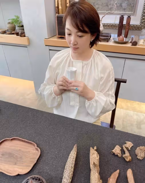 被讚好媳婦,郁方拜錯16年!「觸1禁忌」被網友糾正要小心,隔1個月「再PO佛堂祭拜照」心誠則靈