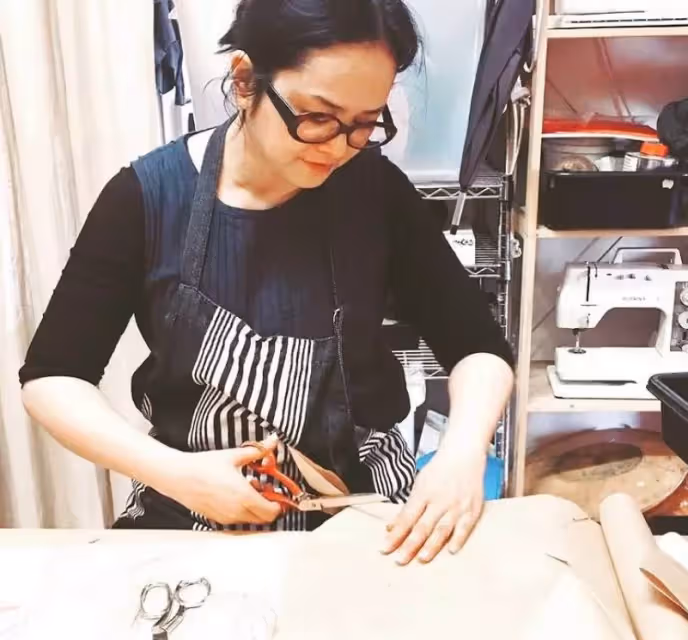 女神葉蘊儀近況曝光！穿條紋上衣配貝雷帽藝術氣息十足，豪門夢碎後一度生活拮據，49歲減肥成功追求者多
