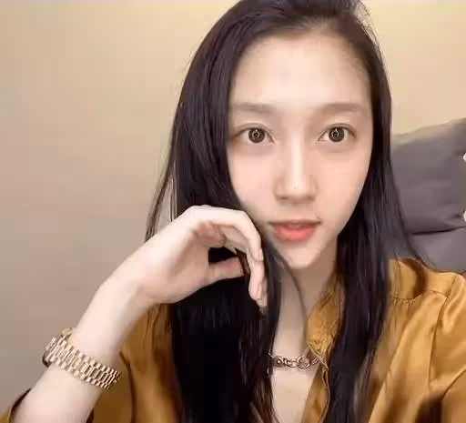 女星素顏照曝光!關曉彤黑眼圈,宋軼皮膚白皙,劉亦菲和柳巖變化大