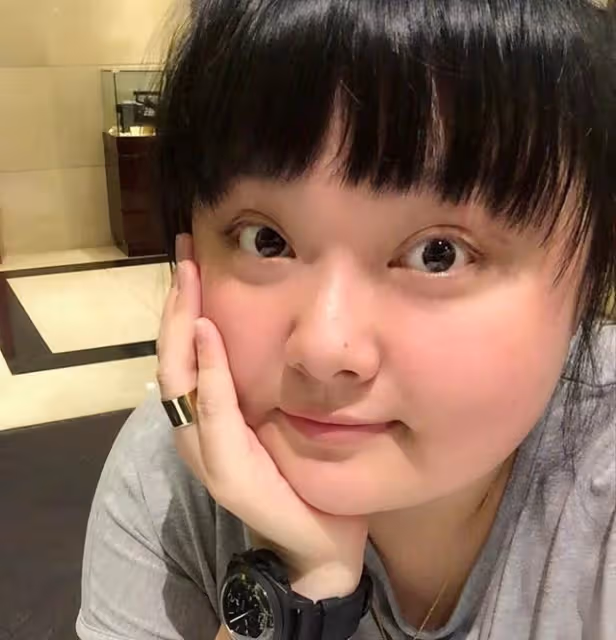 又走一個!TVB知名女星約滿離巢,在內地做吃播,體重已迫近280斤
