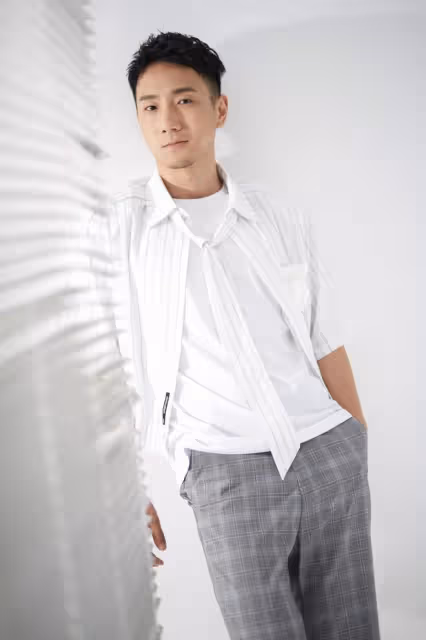 39歲患白血病演員再崩潰,肺癌父親住院情況差,自責不能床邊盡孝