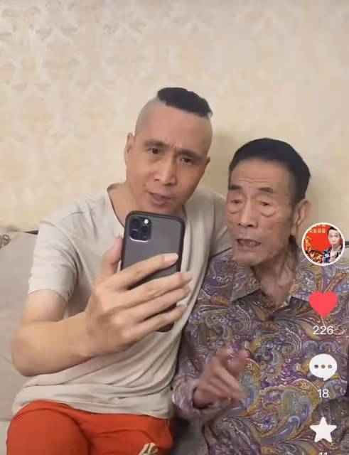 91歲楊少華怒評唐山打人事件,咬牙切齒直擺手,出言激烈罕見失態