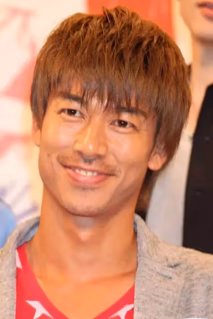 型男丨這個能抱得志玲歸的男子,到底是怎樣開啟他的逆襲之路