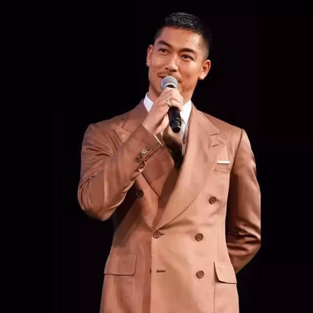 型男丨這個能抱得志玲歸的男子,到底是怎樣開啟他的逆襲之路