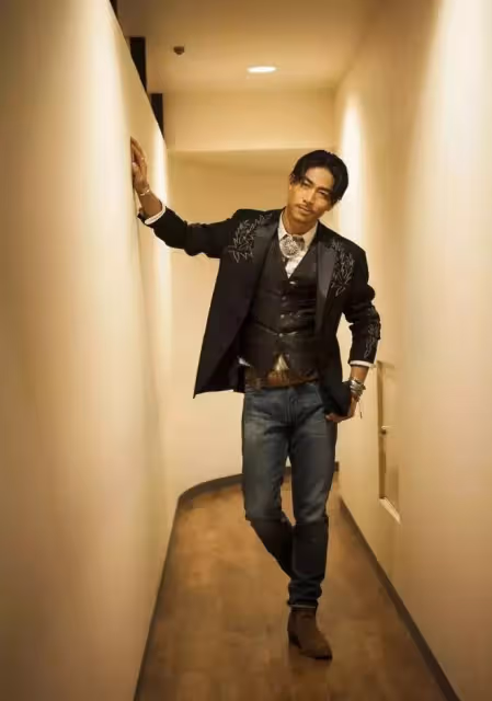 型男丨這個能抱得志玲歸的男子,到底是怎樣開啟他的逆襲之路