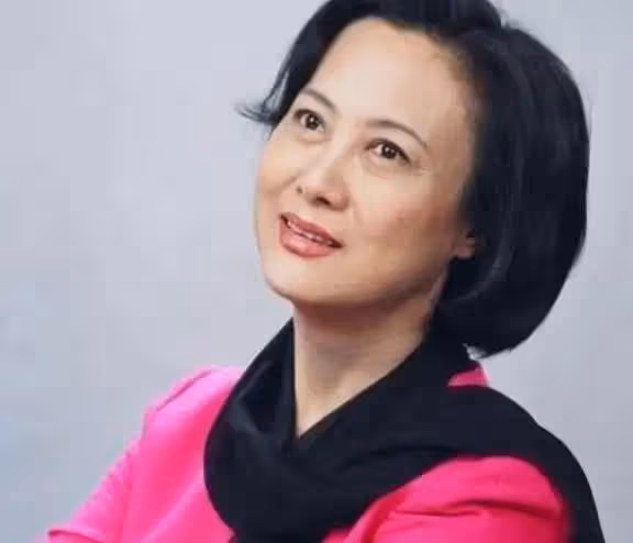 柏寒離世10年,才明白她彌留之際,為何要將31歲的兒子託付給海清