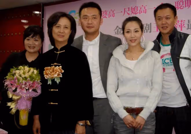 柏寒離世10年,才明白她彌留之際,為何要將31歲的兒子託付給海清