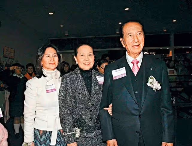賭王二太藍瓊纓去世,14歲嫁賭王執掌中饋,培養女兒成為掌權人