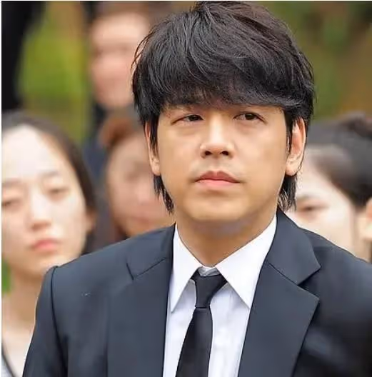 柳時元:憑《婚禮》而爆紅,曾因家暴陷入醜聞,48歲時再婚遭吐槽