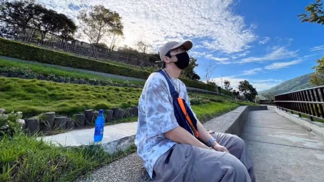 黃鴻升妹妹發文緬懷哥哥　楊丞琳留言3字表思念
