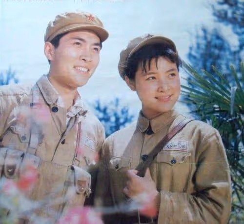 前妻除夕夜離世,唐國強卻轉身娶嬌妻壯麗,背後原因讓人不可思議