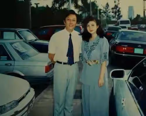 前妻除夕夜離世，唐國強卻轉身娶嬌妻壯麗，背後原因讓人不可思議