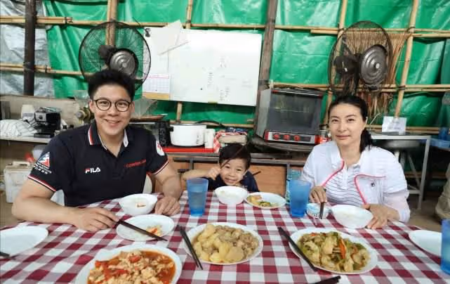 港媒曝霍啟剛郭晶晶離婚,女方凈身出戶,霍啟剛曬照否認婚變