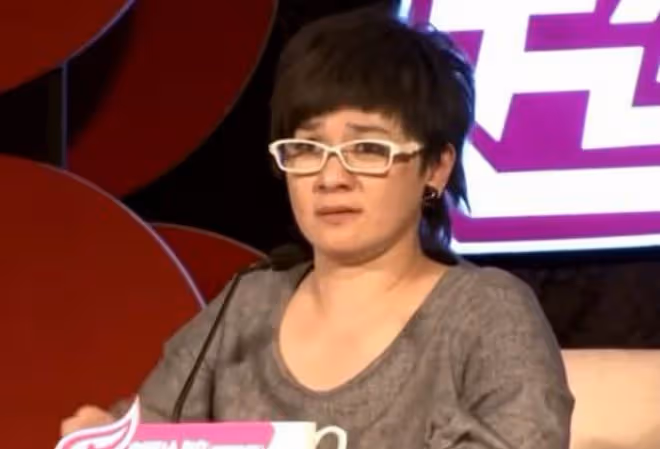 喪夫4年!50歲柯以敏內地領證再婚,結婚照曝光老公長相憨厚老實