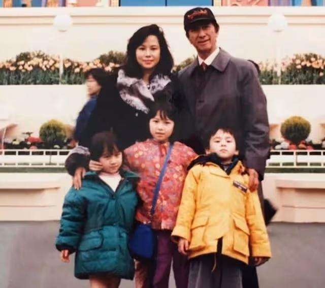 罕有大談成長經歷!賭王千金何超蓮曝曾以為是普通家庭:自己好窮